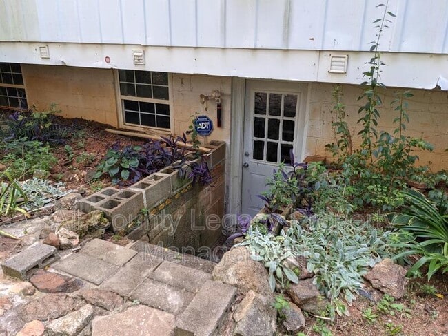 Building Photo - 173 Jarnigan Dr