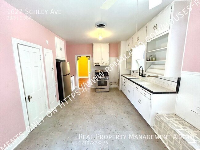 Building Photo - 1627 Schley Ave