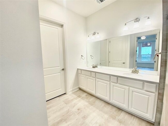 Building Photo - 6009 Cimarron Rdg Ln