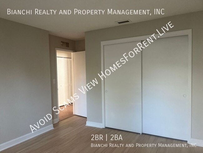 Building Photo - 2396 OrangePointe Ave