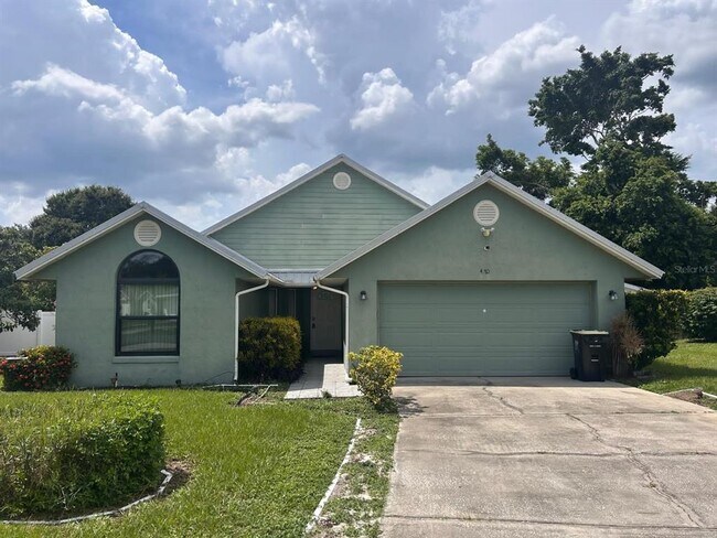 Primary Photo - 470 Daisy Way