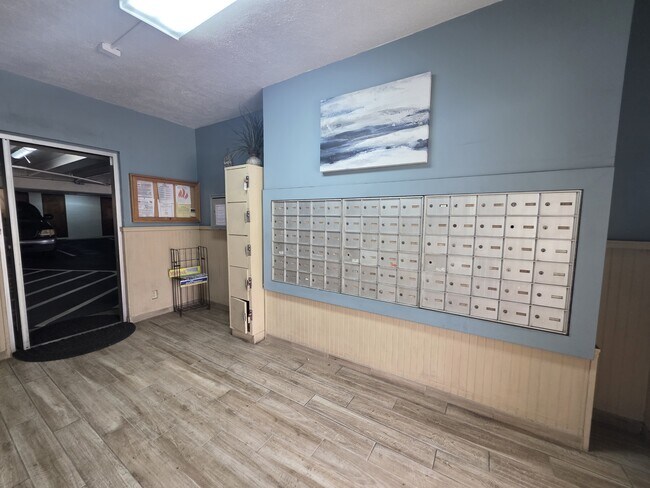 Building Photo - 350 Aoloa St