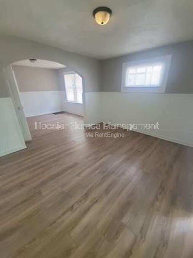 Building Photo - 1451 W 34th St