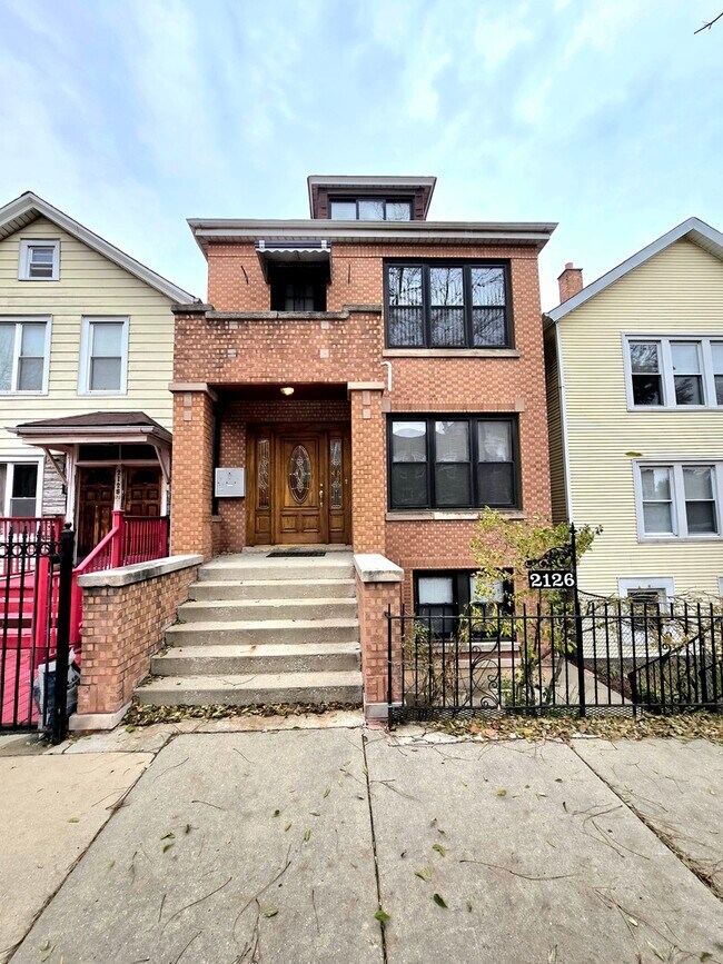 Primary Photo - 2126 W 24th St