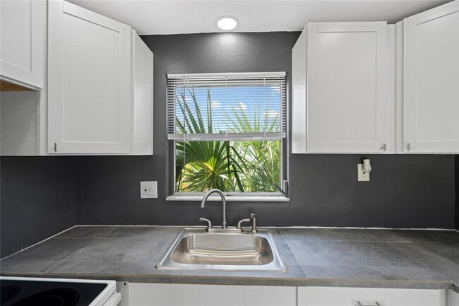 Building Photo - 8138 Krag Dr