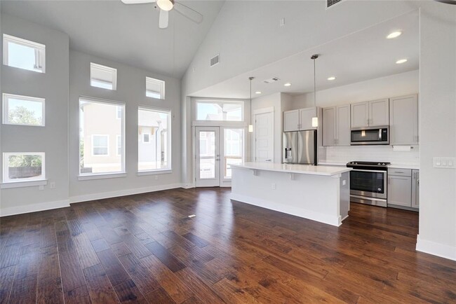 Building Photo - 12606 Red Sparrow St