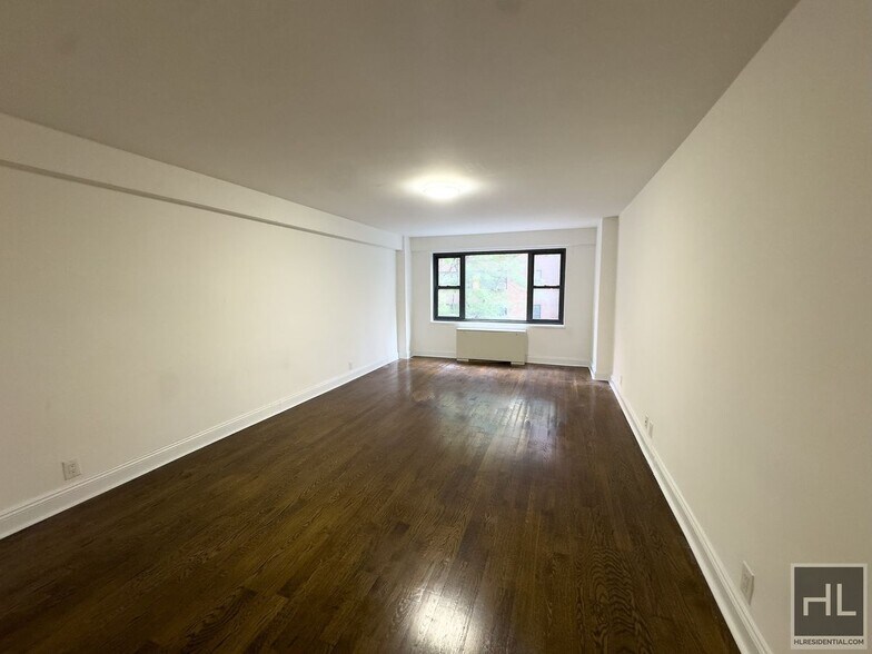 Building Photo - EAST 56 STREET