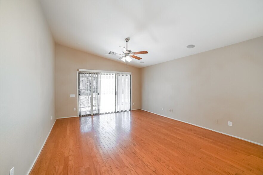 Building Photo - 6660 W Monona Dr
