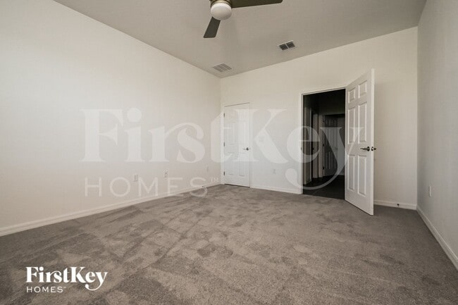 Building Photo - 564 Crown Rose Dr