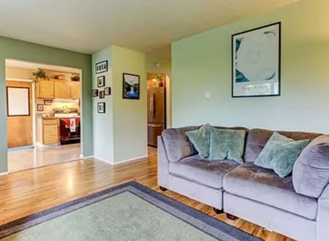 Building Photo - Arbor Lodge Bungalow with Hardwoods, Attac...