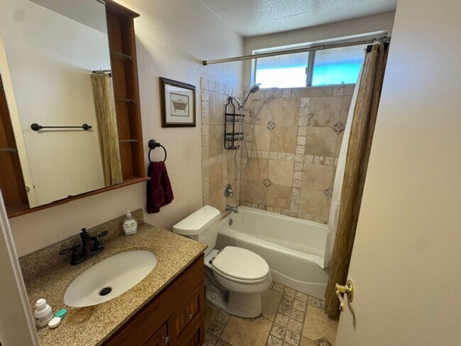Building Photo - 791 Kingfisher Ct