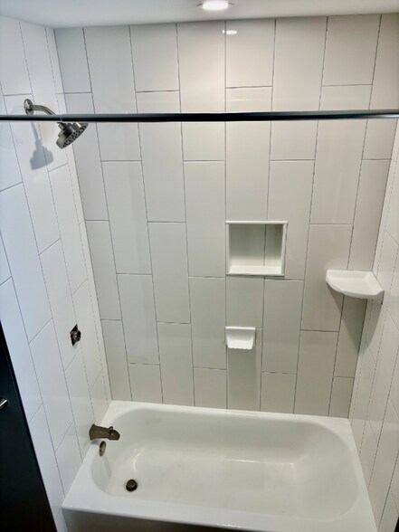 Building Photo - 6108 France Ave S