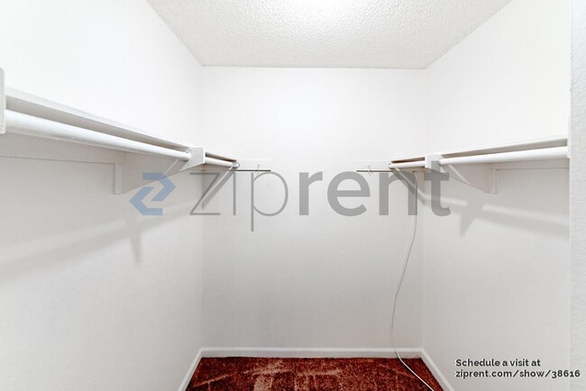 Building Photo - 1312 Alessandro Dr