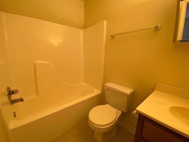 Building Photo - PRE-LEASING FOR AUGUST 2026!