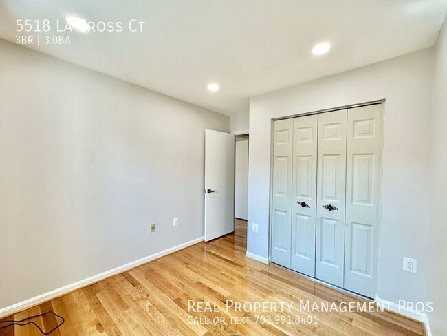 Building Photo - 5518 La Cross Ct