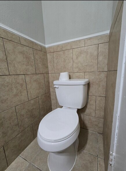 Building Photo - 7455 Calder Ave