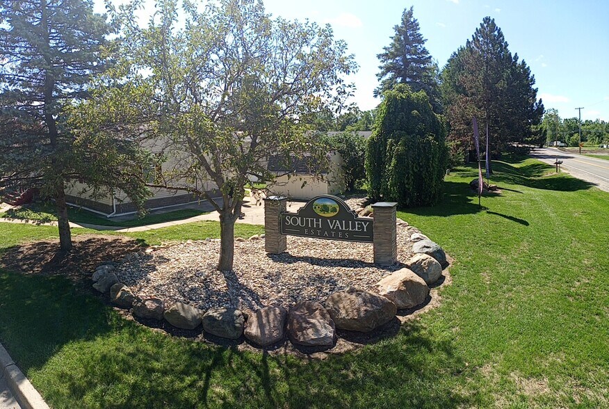 Building Photo - 49 Bellwood Dr