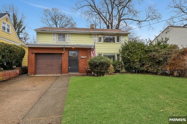 Building Photo - 95 Grove St