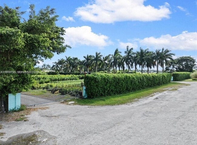 Building Photo - 20235 SW 172nd Ave