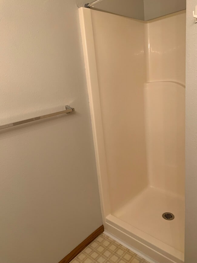 basement shower - 2520 Walden Rd