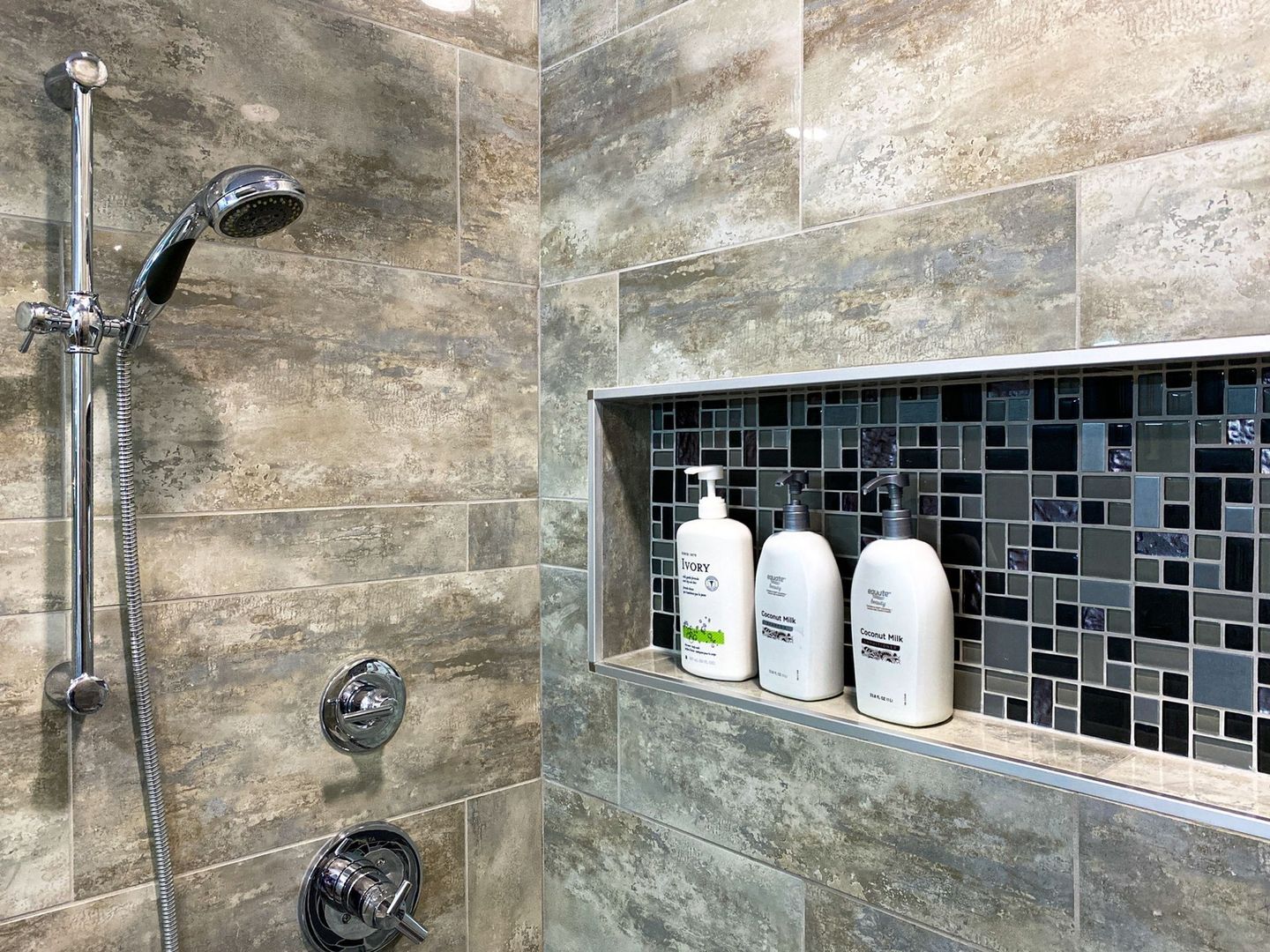 Building Photo - 10350 W 55th Ln