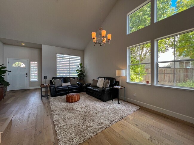 Building Photo - 35 Regatta Way