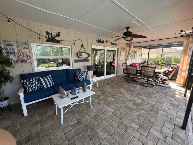Building Photo - 213 Chardin Dr