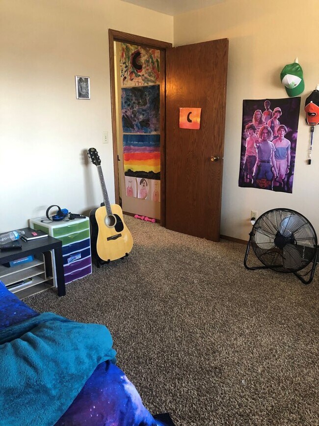 Building Photo - 1500 W Pershing St