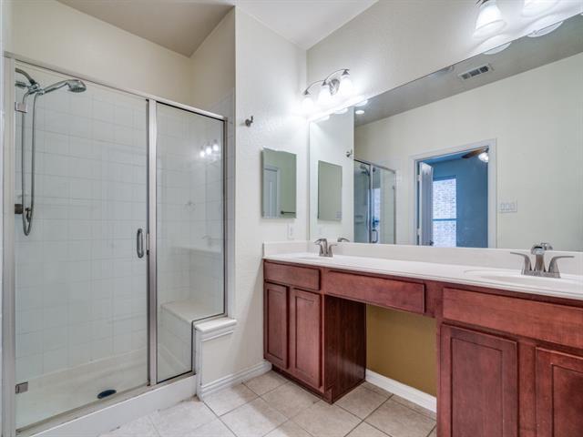 Building Photo - 1704 Estacado Dr