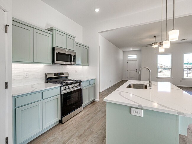 Building Photo - BRAND NEW HOME!