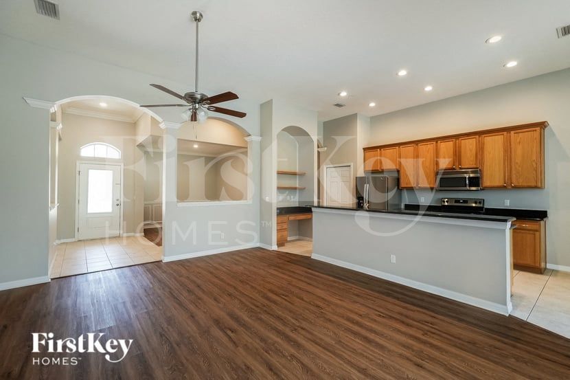 Building Photo - 11737 Summer Springs Dr