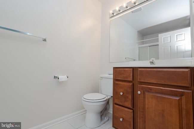 Building Photo - 71 Babylonica Ct