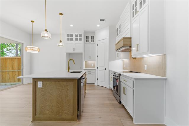 Building Photo - 200 Dover Dr