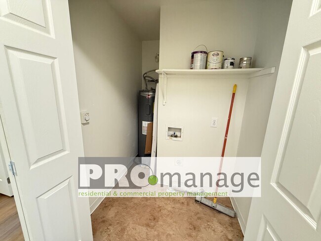 Building Photo - 2137 Stace St