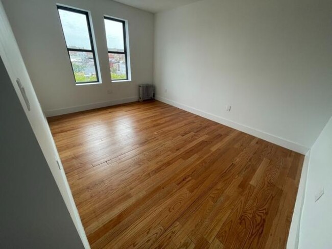 Building Photo - 1 bedroom in BRONX NY 10457