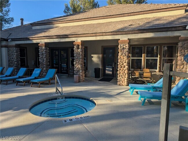 Building Photo - 555 E Silverado Ranch Blvd