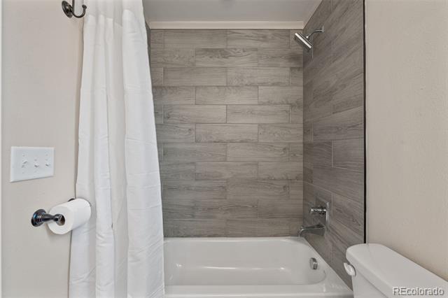 Building Photo - 444 N Spruce St