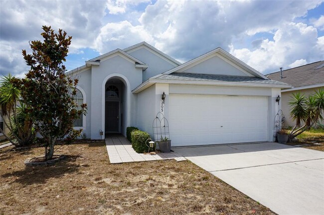 Building Photo - 205 Nicholson Dr