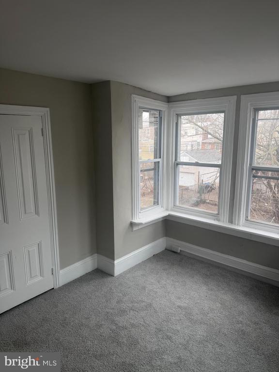 Building Photo - 518 Chain St