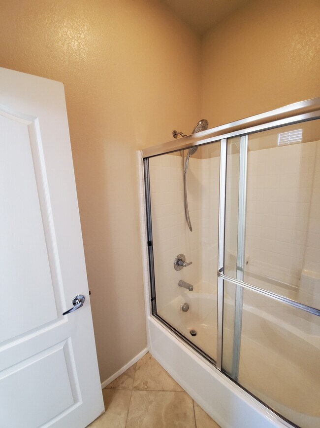 Master Bath - 17150 N 23rd St