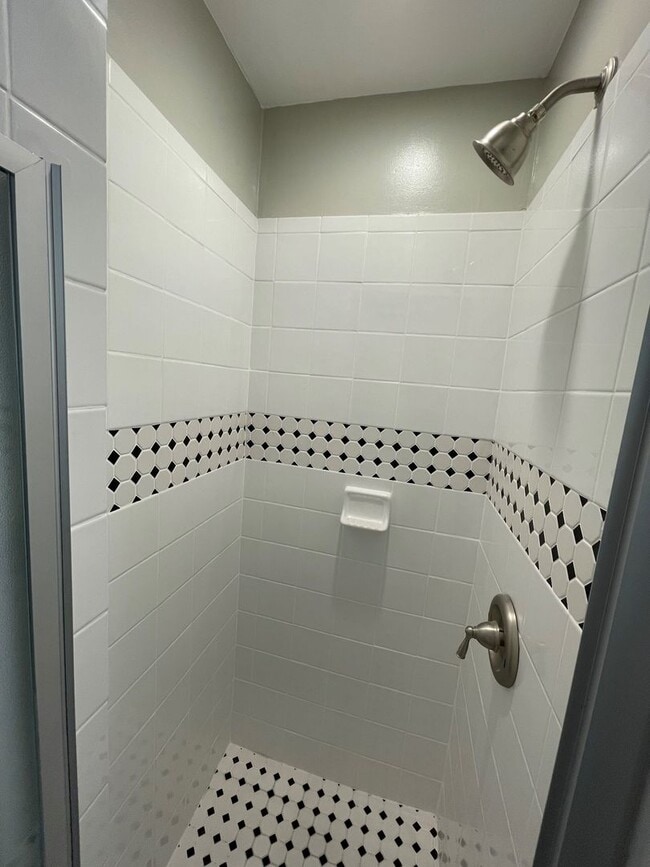 Building Photo - Guy &amp; Crowell