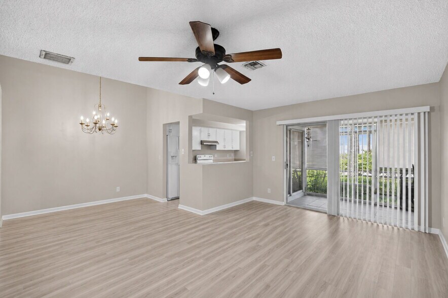 Building Photo - 5314 Sapphire Vly