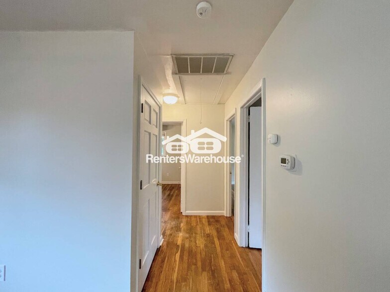 Building Photo - 531 Pagewood Dr