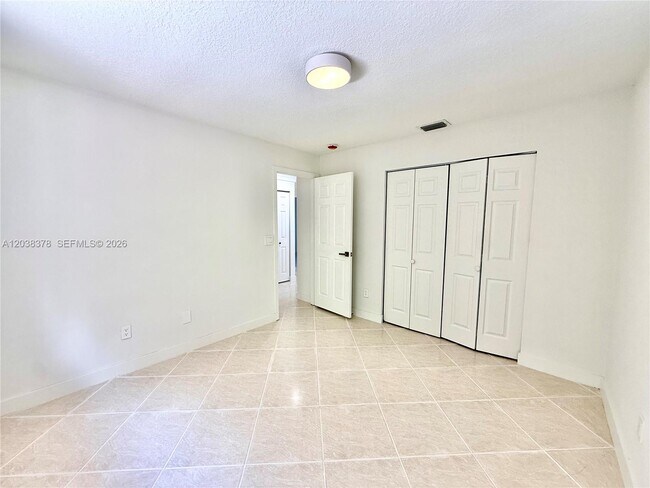 Building Photo - 9425 NW 47th Terrace