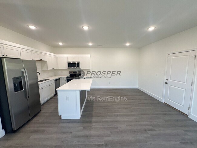 Building Photo - 4056 Parris Bridge Rd