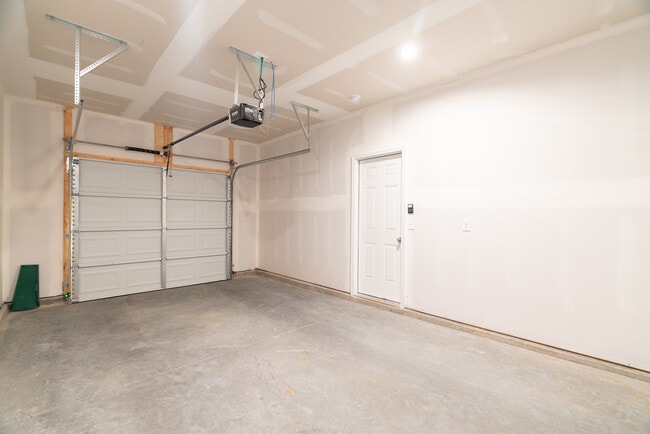 Building Photo - 3473 Tyee Xing Wy