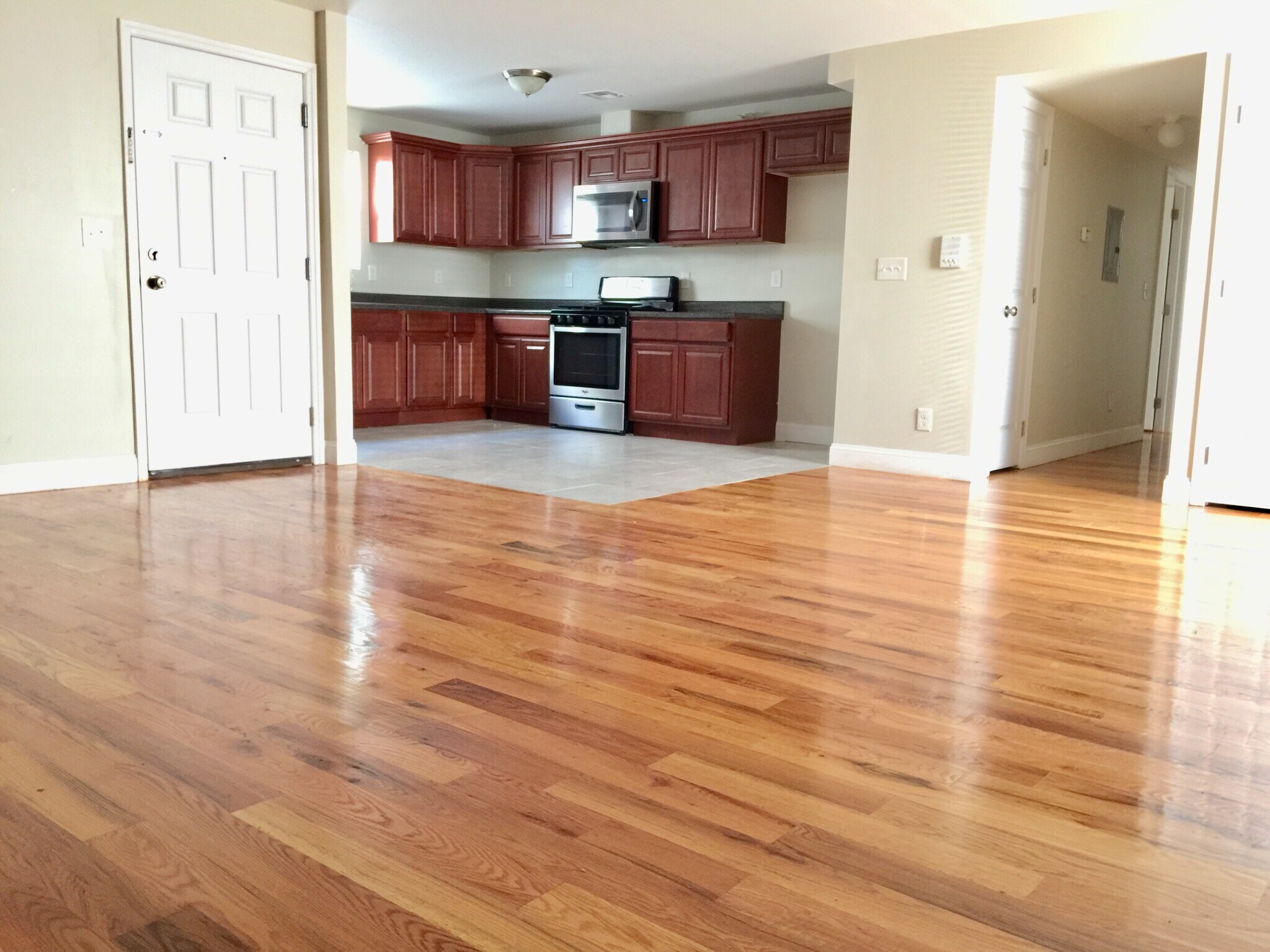 Building Photo - 270 S 20th St