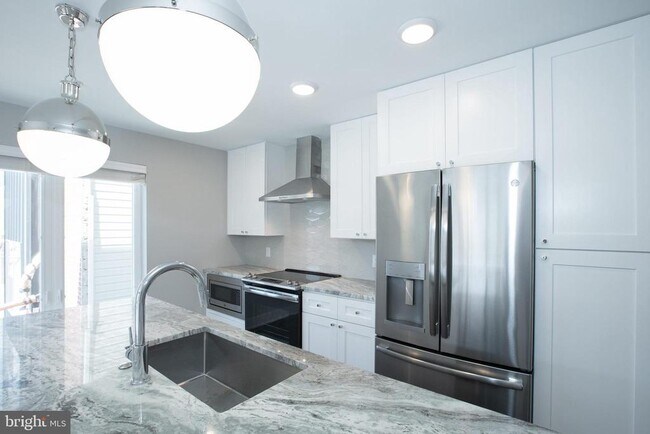 Building Photo - 817 N 20th St