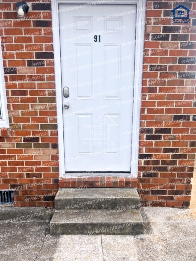 Primary Photo - 500 Skyline Dr