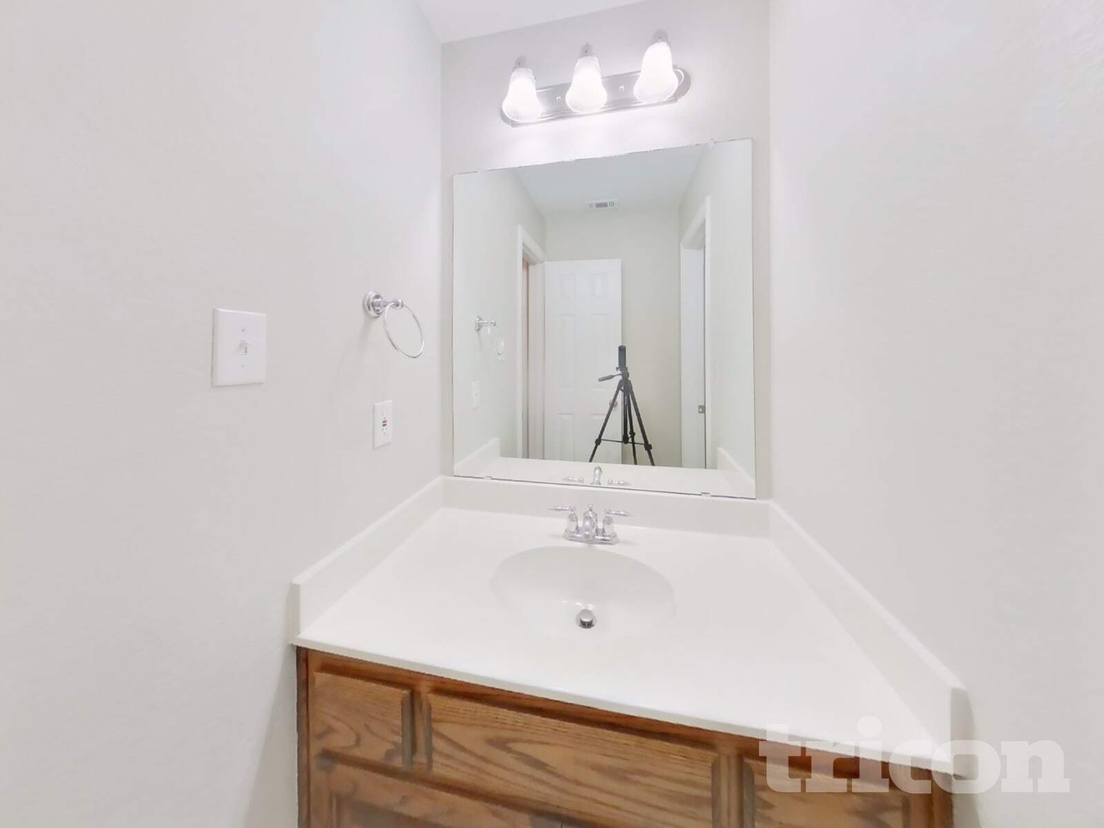 Building Photo - 114 Cole St